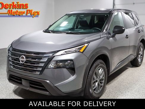 Used 2024 Nissan Rogue S FWD image 1