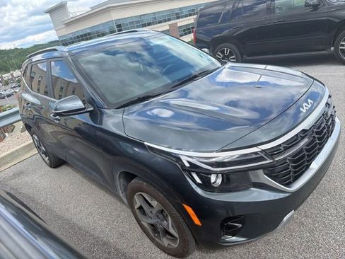 Certified 2024 Kia Seltos EX AWD/4WD image 2