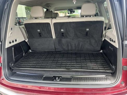 Used 2022 Jeep Wagoneer Series III AWD/4WD image 10