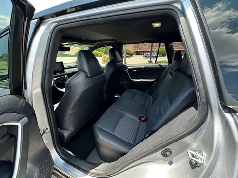 Used 2023 Toyota RAV4 XSE AWD/4WD image 18