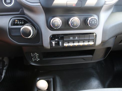 Used 2024 RAM 2500 Tradesman w/ Chrome Appearance Group AWD/4WD image 25