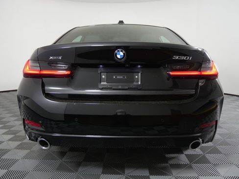 Used 2025 BMW 330i xDrive Sedan w/ Convenience Package image 4