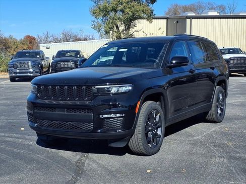 New 2025 Jeep Grand Cherokee L Limited w/ Trailer Tow Package image 2