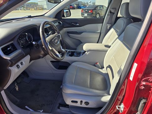 Used 2021 GMC Acadia SLT w/ Preferred Package image 12