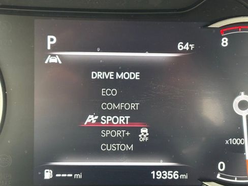 Used 2023 Genesis G70 2.0T image 37