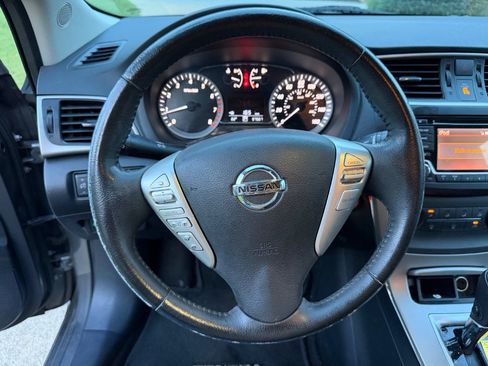 Used 2015 Nissan Sentra SV FWD image 14