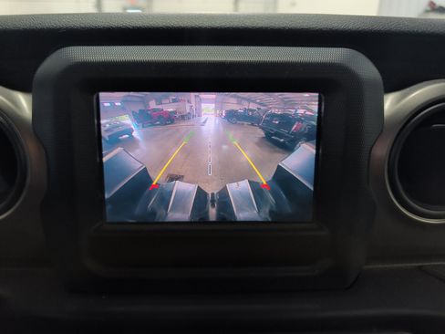 Used 2019 Jeep Wrangler Unlimited Sport S AWD/4WD image 10