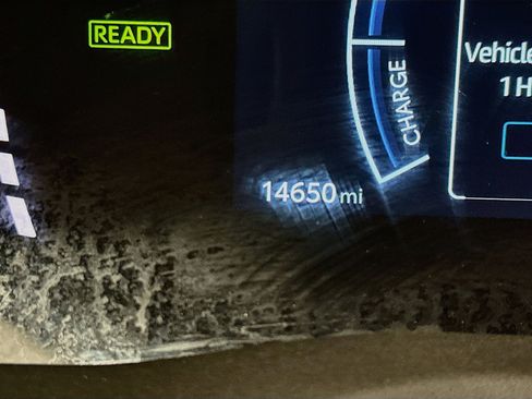 Used 2025 Toyota Camry SE FWD image 19