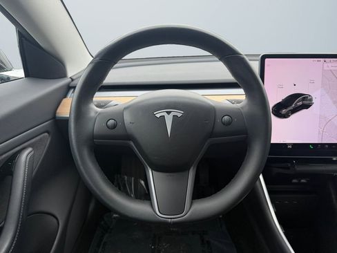 Used 2018 Tesla Model 3 Long Range image 12