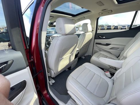 Used 2021 GMC Acadia Denali w/ Denali Technology Package image 25