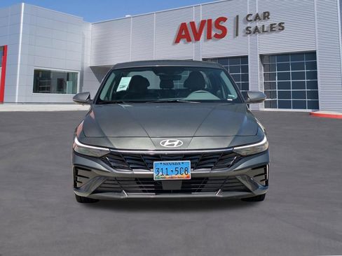 Used 2025 Hyundai Elantra SEL FWD image 2