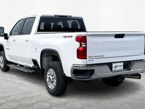 Used 2025 Chevrolet Silverado 2500 LT w/ Convenience Package image 4