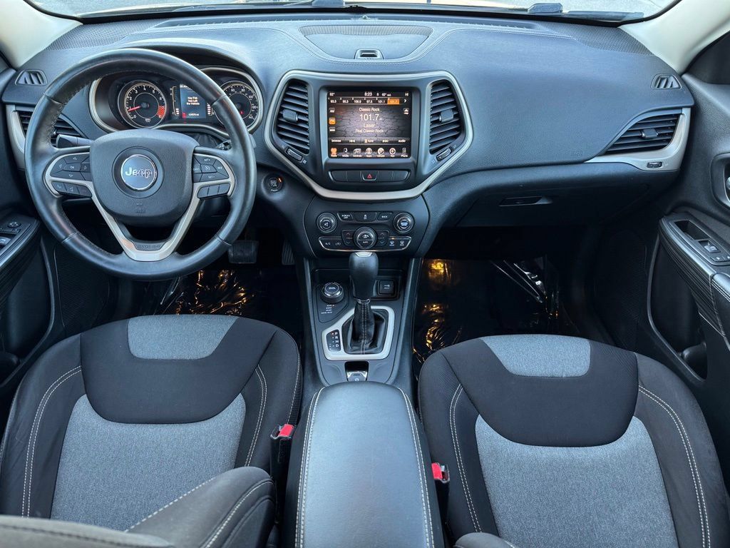 Used 2014 Jeep Cherokee Latitude w/ Comfort/Convenience Group AWD/4WD image 15