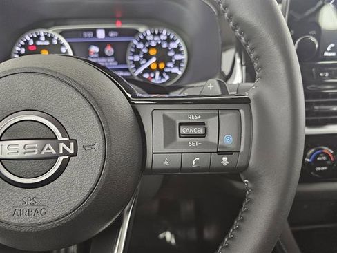 New 2025 Nissan Pathfinder SL image 36