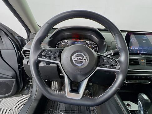 Used 2020 Nissan Altima 2.5 SR w/ Premium Package AWD/4WD image 10