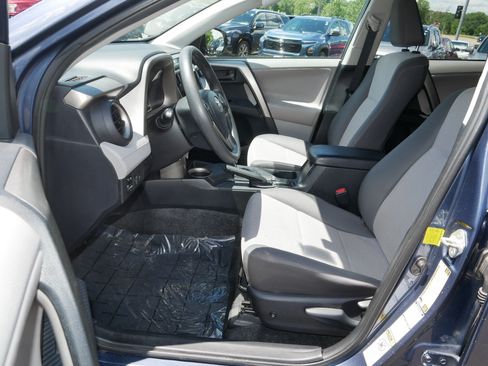Used 2013 Toyota RAV4 LE AWD/4WD image 12