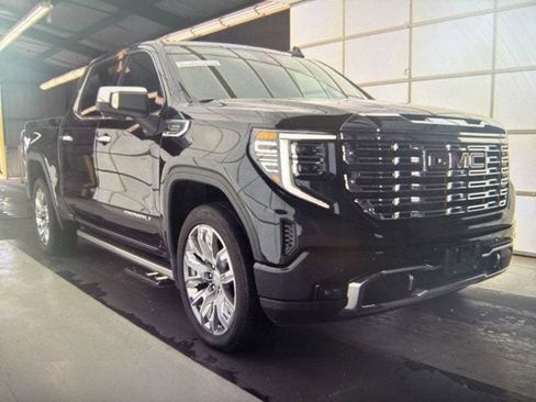 Used 2025 GMC Sierra 1500 Denali AWD/4WD image 1