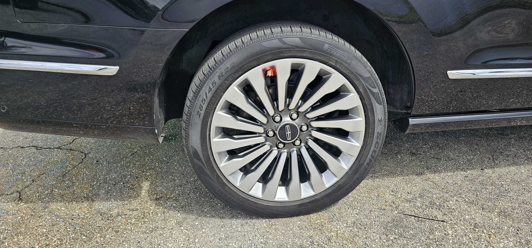 Used 2019 Lincoln Navigator Reserve AWD/4WD image 10