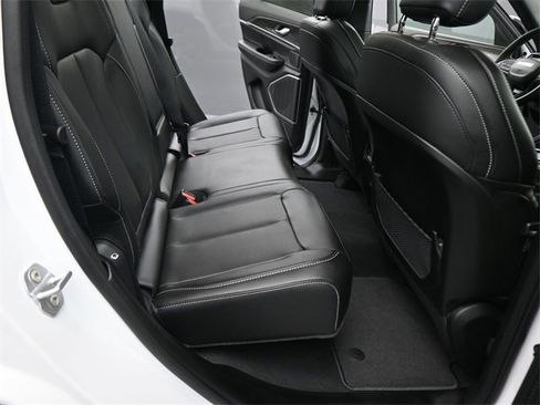 New 2026 Jeep Grand Cherokee Limited w/ Luxury Tech Group II image 37