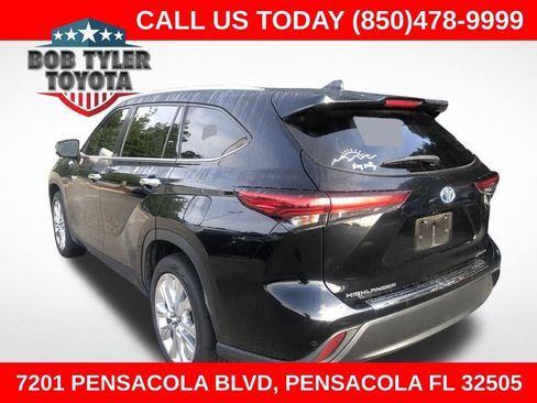 Used 2021 Toyota Highlander Limited FWD image 1