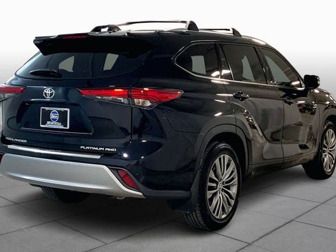 Used 2020 Toyota Highlander Platinum image 12