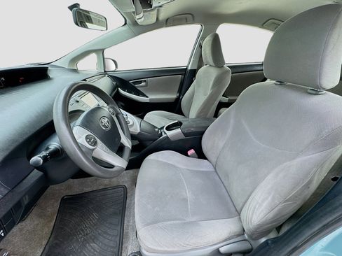 Used 2013 Toyota Prius Three image 13