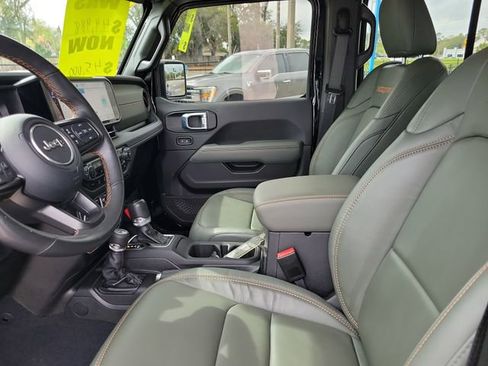 Used 2024 Jeep Gladiator Mojave w/ Safety Group image 10