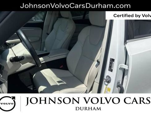 Used 2024 Volvo XC90 B5 Core w/ Protection Package Premier AWD/4WD image 9