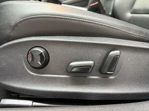 Used 2012 Volkswagen Passat 2.5 SE image 10