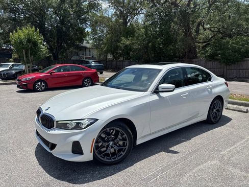 Used 2025 BMW 330i Sedan w/ Convenience Package RWD image 2