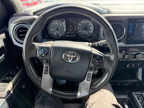 Used 2019 Toyota Tacoma TRD Off-Road image 24