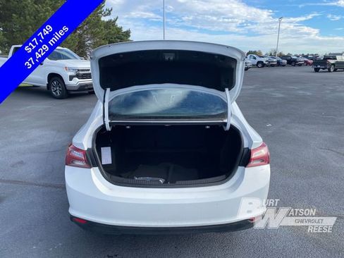 Used 2023 Chevrolet Malibu LT image 13