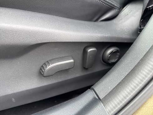 Certified 2025 Subaru Outback Limited image 27