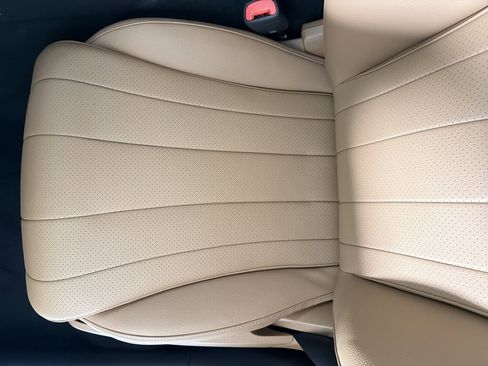 Used 2025 Mercedes-Benz E 350 Sedan image 22