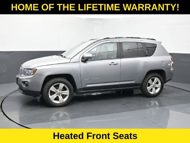 Used 2017 Jeep Compass Latitude AWD/4WD image 3