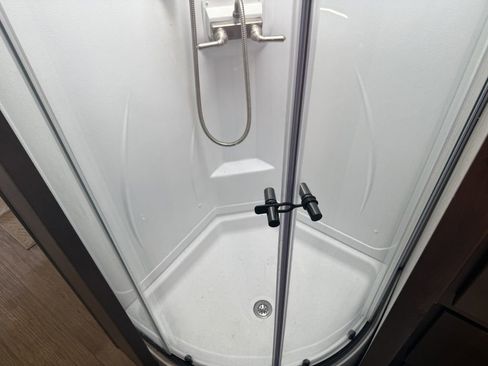 Used 2023 Ford E-450 and Econoline 450 Super Duty w/ Motorhome Prep Package image 70