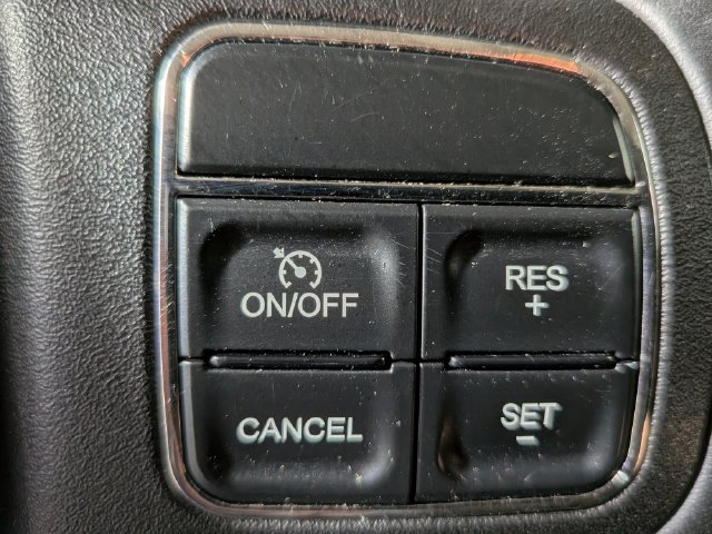 Used 2011 Jeep Wrangler Unlimited Sahara AWD/4WD image 21