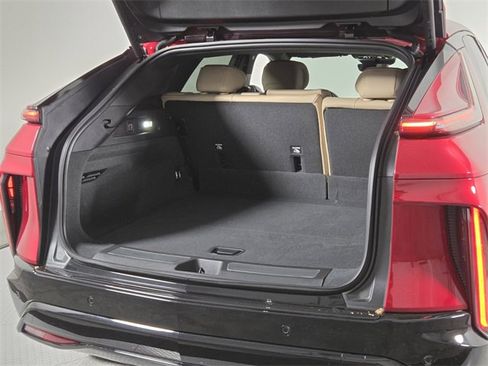 Certified 2025 Cadillac Lyriq Sport image 17