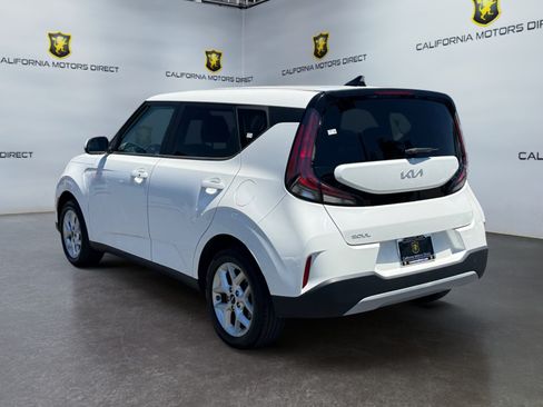 Used 2023 Kia Soul S FWD image 3