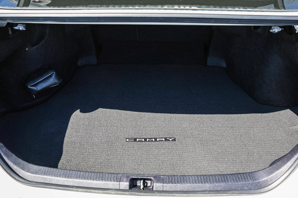 Used 2023 Toyota Camry SE FWD image 25