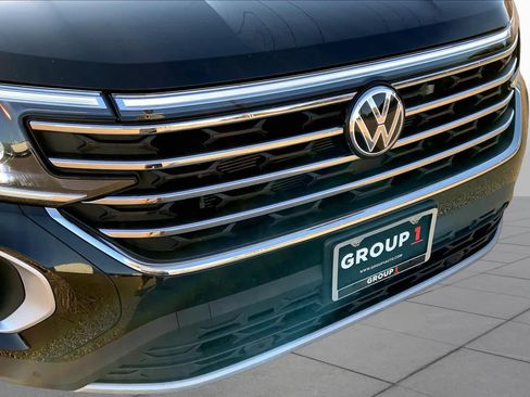 Used 2026 Volkswagen Atlas SE FWD image 29