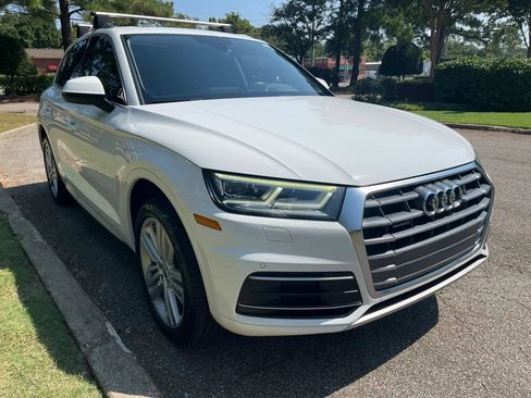 Used 2020 Audi Q5 2.0T Premium Plus w/ Premium Plus Package AWD/4WD image 7