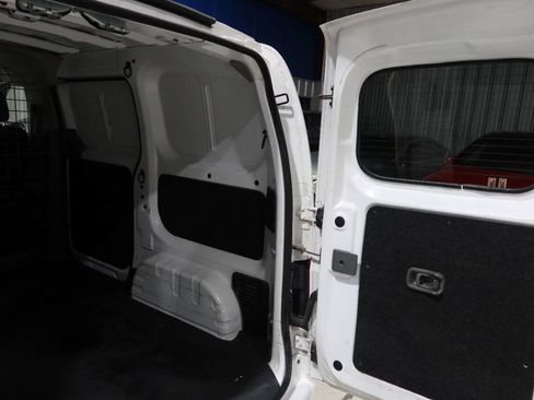 Used 2020 Nissan NV200 SV FWD image 17