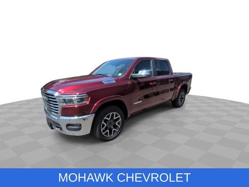 Used 2025 RAM 1500 Laramie AWD/4WD image 4