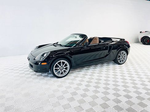 Used 2002 Toyota MR2 image 10