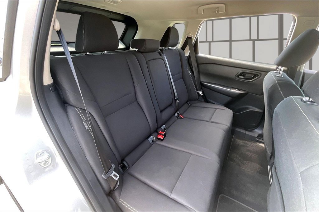 Used 2024 Nissan Rogue S AWD/4WD image 23