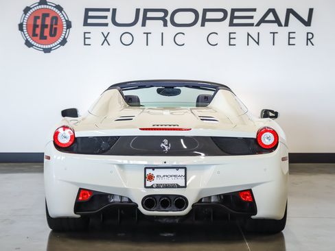 Used 2015 Ferrari 458 Spider RWD image 11