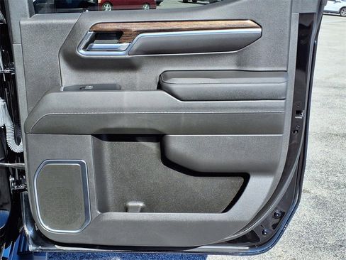 Used 2022 GMC Sierra 1500 Elevation w/ X31 Off-Road Package image 15