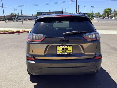 Used 2020 Jeep Cherokee Latitude Plus FWD image 25