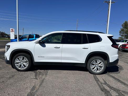 Used 2026 GMC Acadia Elevation w/ Elevation Premium Package AWD/4WD image 2